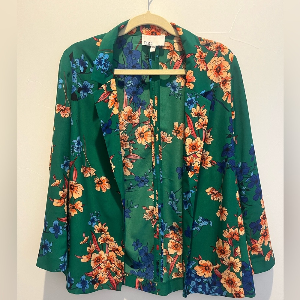 DR2 Green floral blazer EUC size Small
